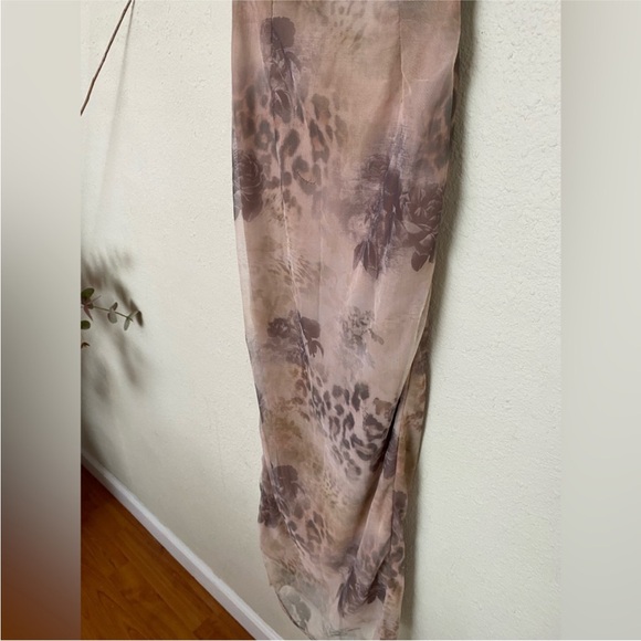 HOUSE OF CB L A-C 'Aiza' Cream‎ Floral Print Maxi Dress NWOT - Picture 9 of 14